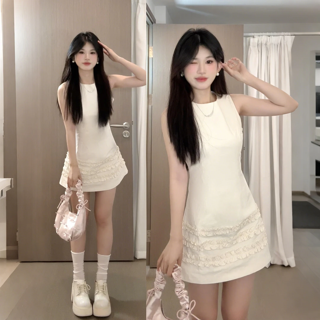 白色无袖连衣裙女短款2025夏季绝美小白裙子收腰a字掐腰包臀短裙