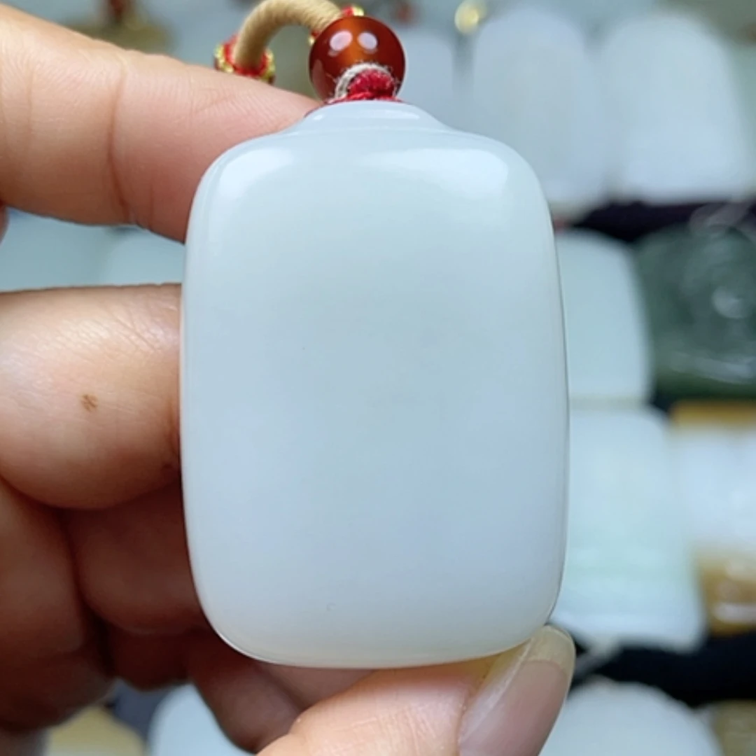 【闪购商品】颈饰未镶嵌和田玉