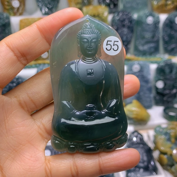 吊坠(不含链)未镶嵌翡翠?