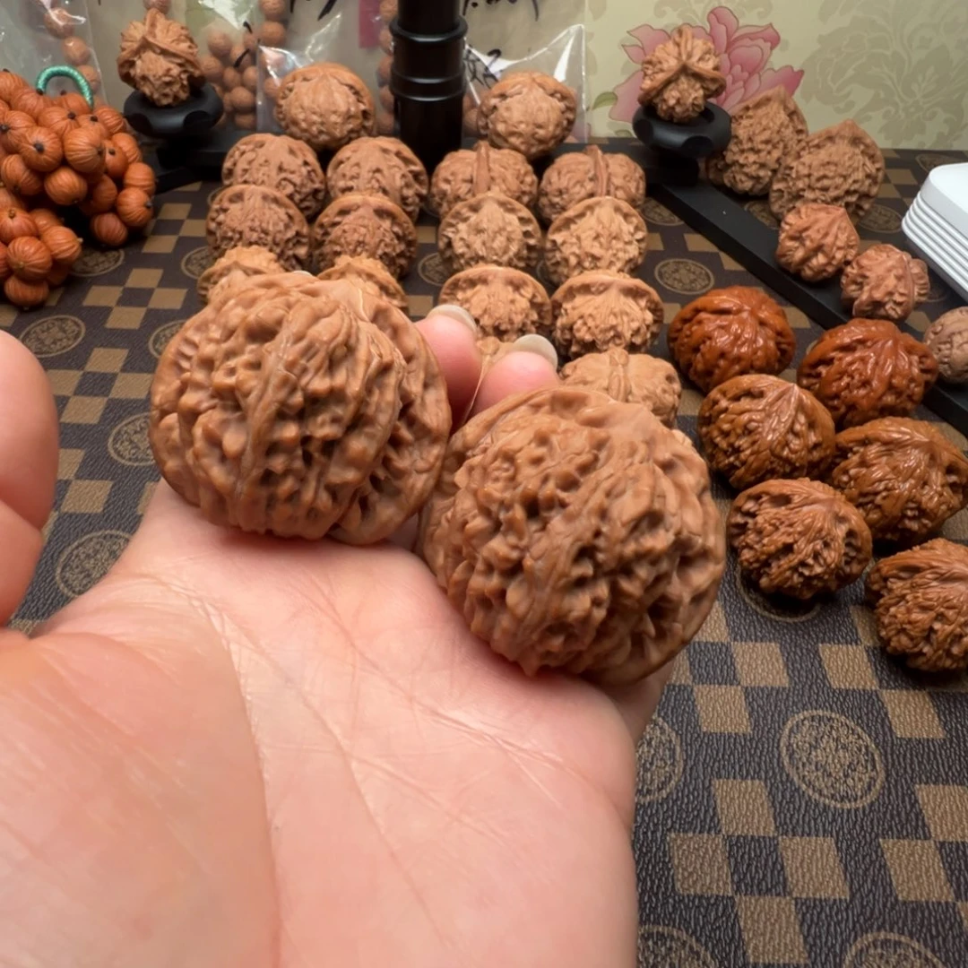 小***谢文玩核桃吊坠四座楼