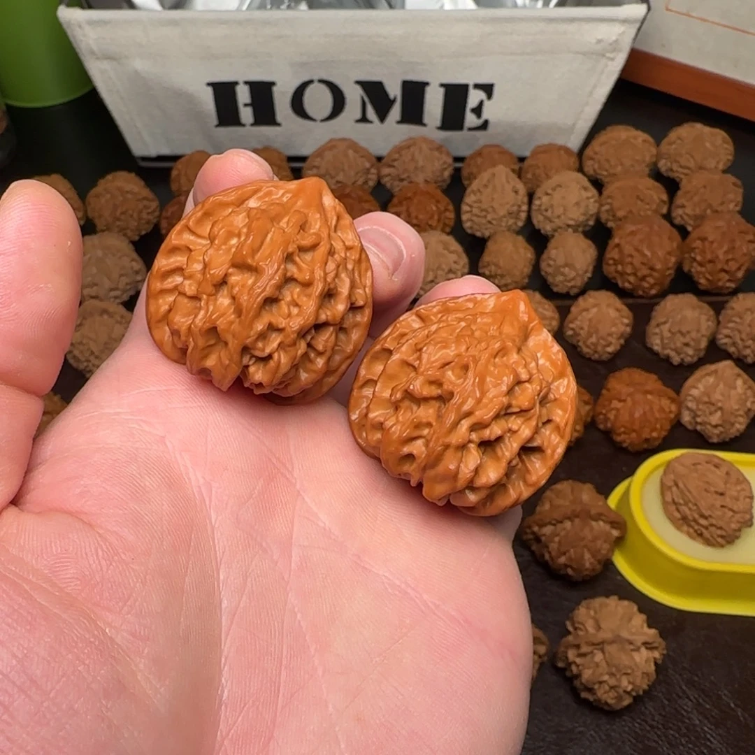 文玩核桃吊坠火烧云