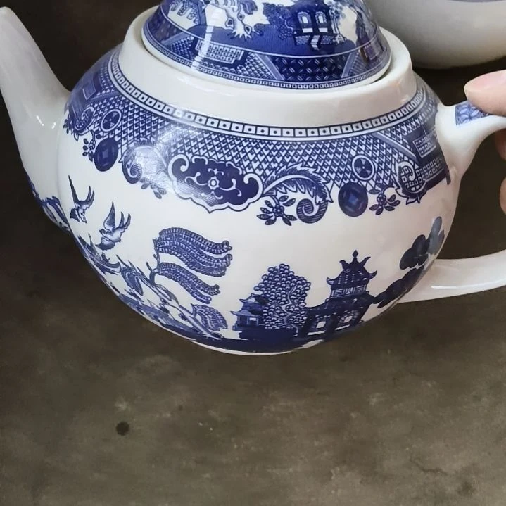 陶瓷盘子碗啥都有