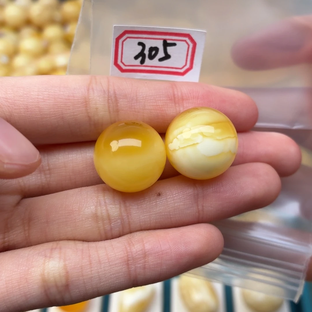 卓***储蜜蜡未镶嵌裸石蜜蜡