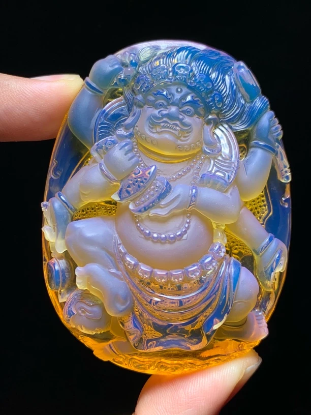 缅甸琥珀高蓝六臂黑天52克