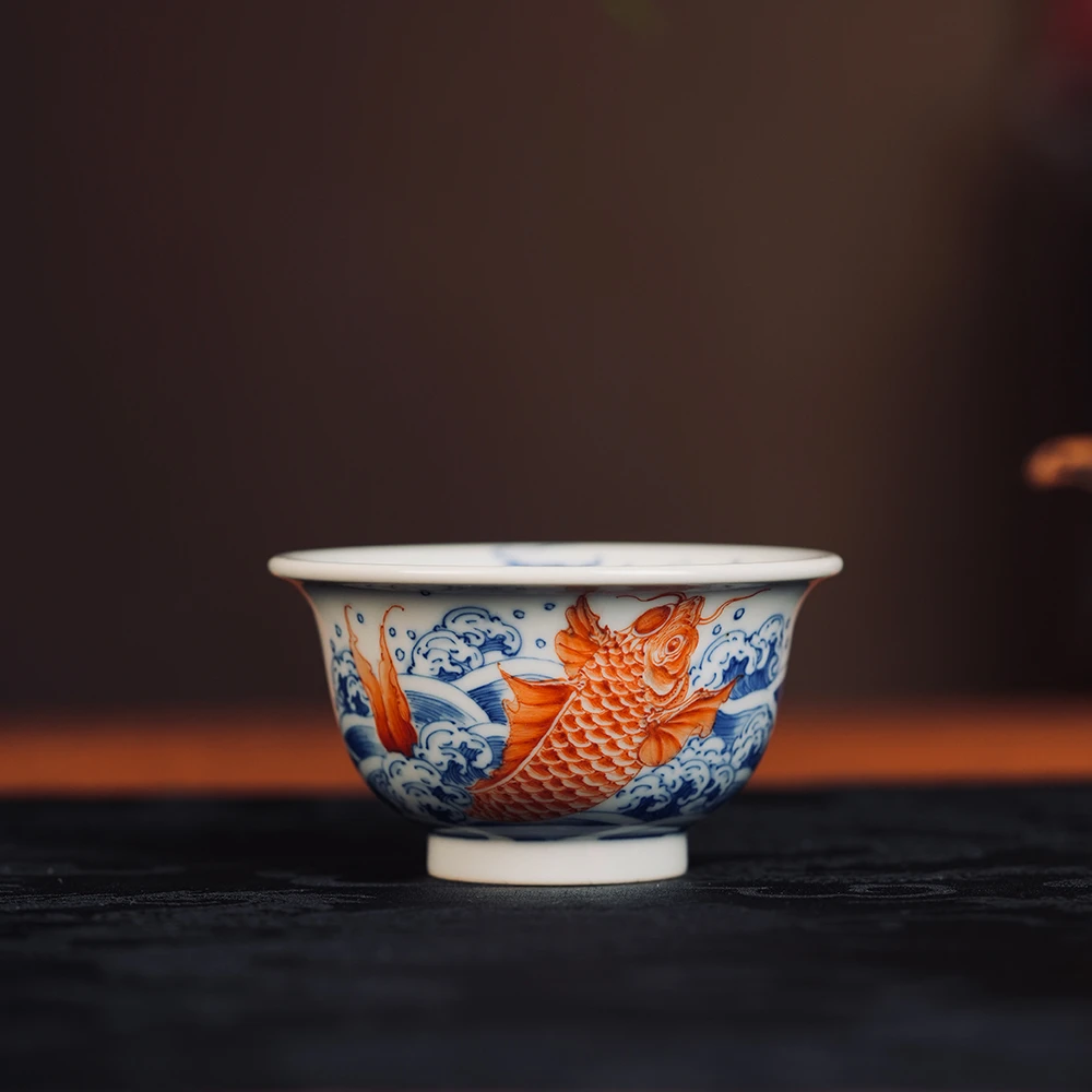 鱼跃龙门青花手绘矾红压手杯80cc手工釉下茶杯主人杯茶器