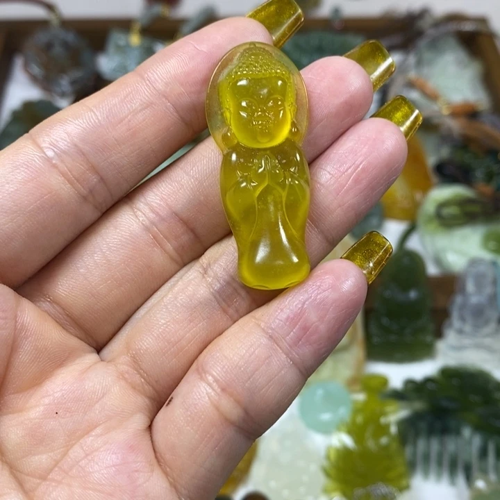 未镶嵌蛇纹石玉吊坠