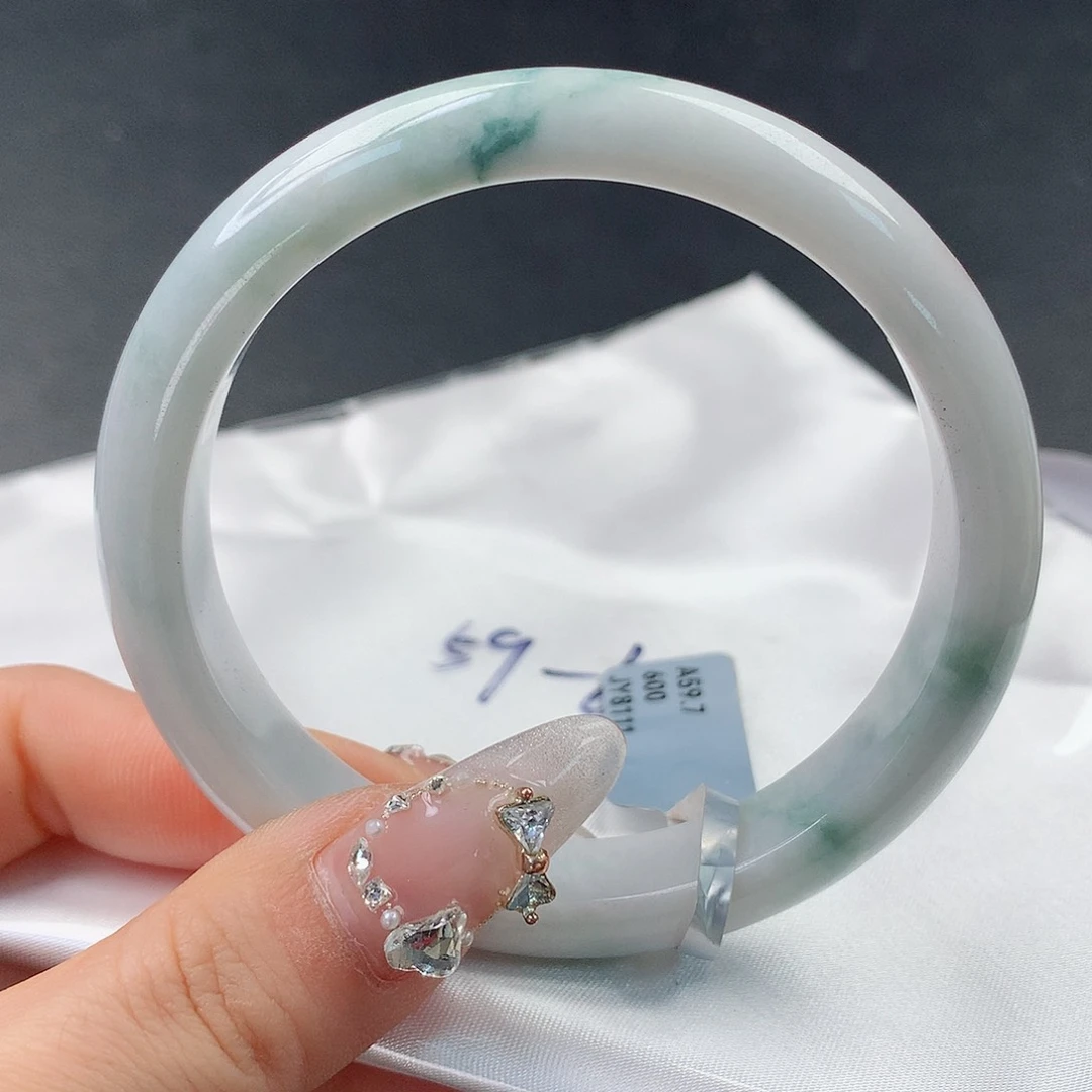 翡翠手镯未镶嵌18正60