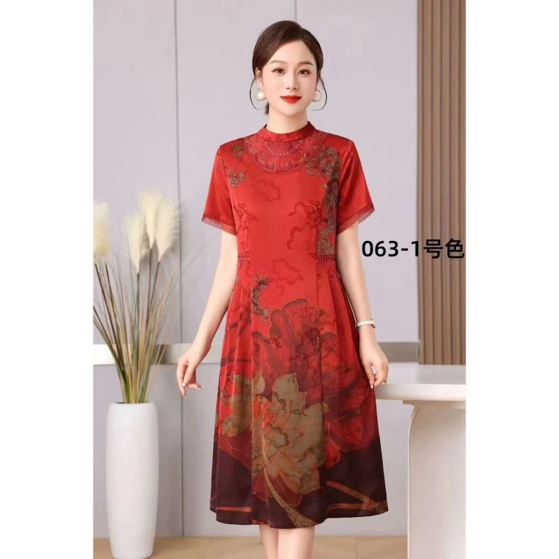 妈妈高档香云缎短袖连衣裙新款中老年夏季2025遮肚裙子显瘦