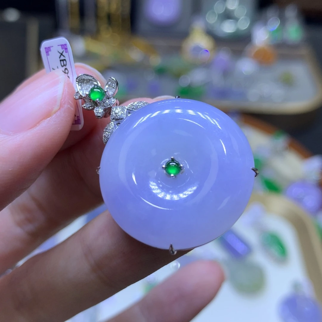 翡翠18K金镶嵌颈饰翡翠吊坠项链