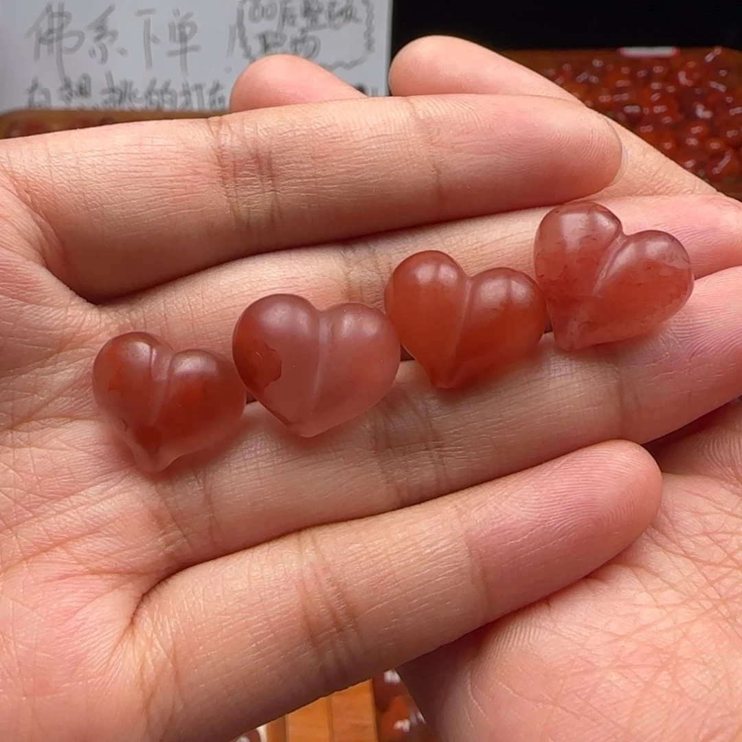 南红玛瑙未镶嵌挂件