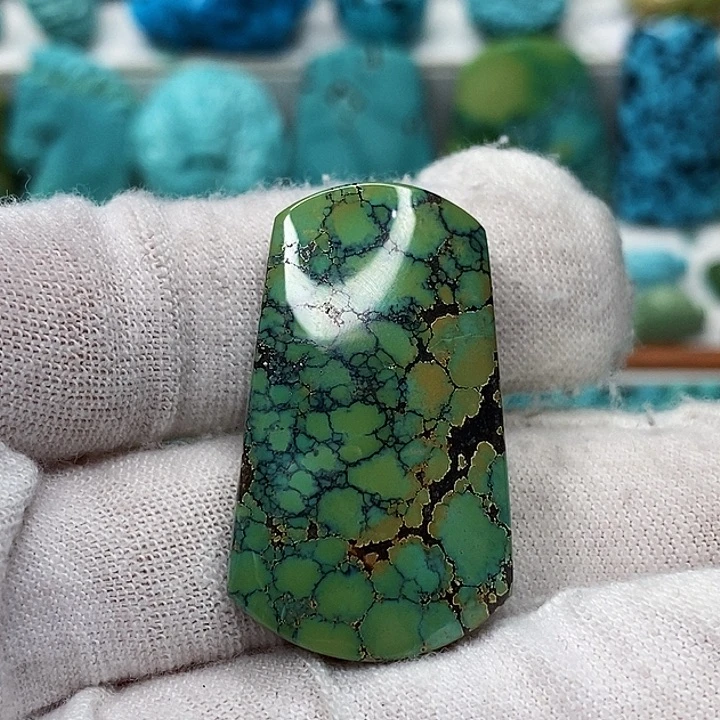 未镶嵌绿松石天然原矿 带武汉地大证书