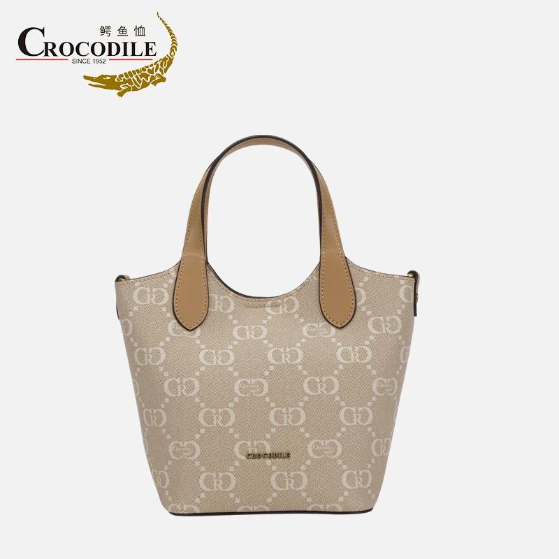 鳄鱼恤CB00011鳄鱼恤双C专用面料菜蓝子包卡其色女包