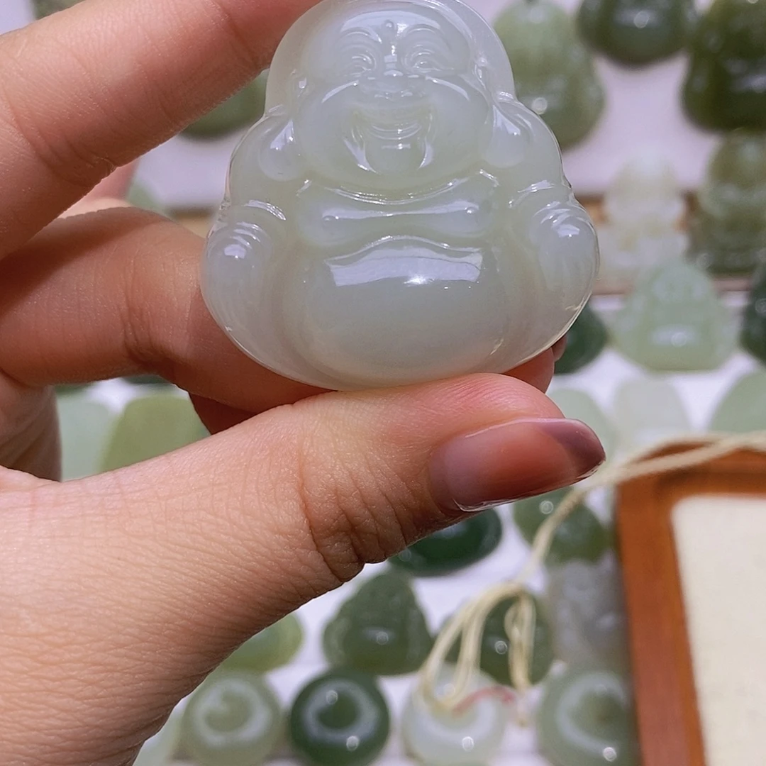 慧***了颈饰未镶嵌和田玉