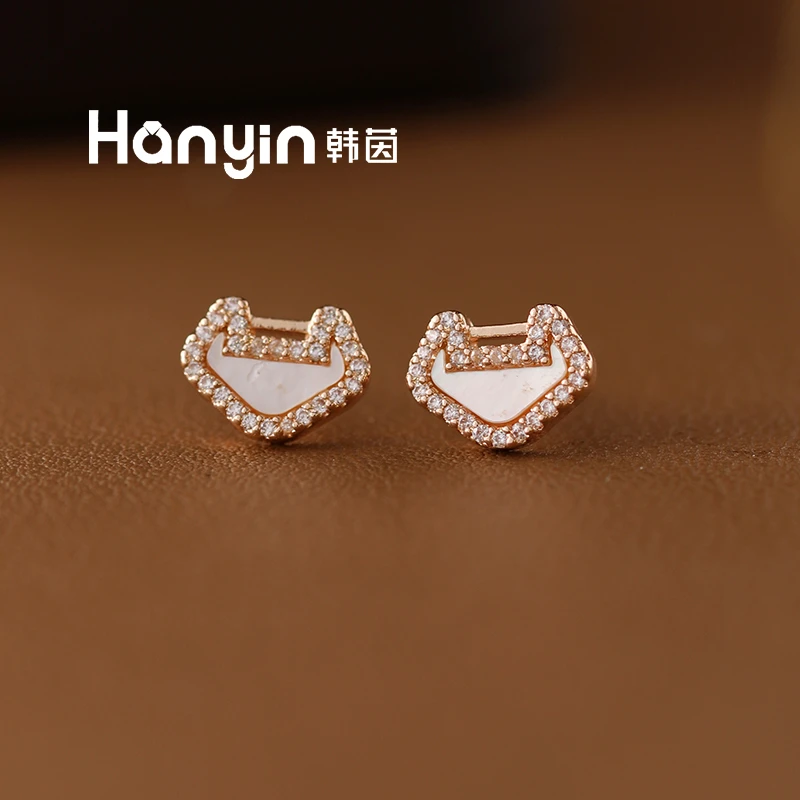 铜合金贝壳耳饰 925银针时尚气质百搭微镶如意耳钉AAA