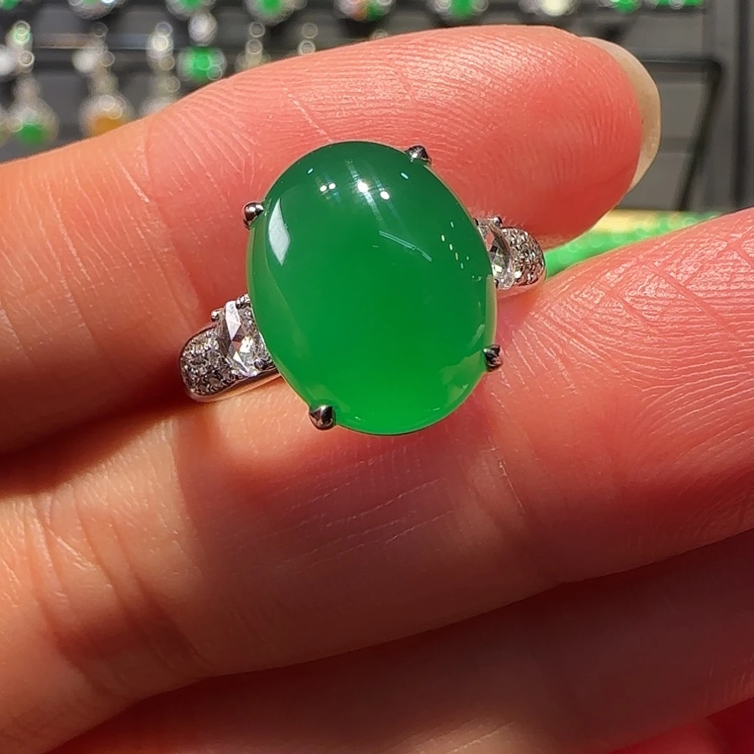 翡翠18K金镶嵌戒指