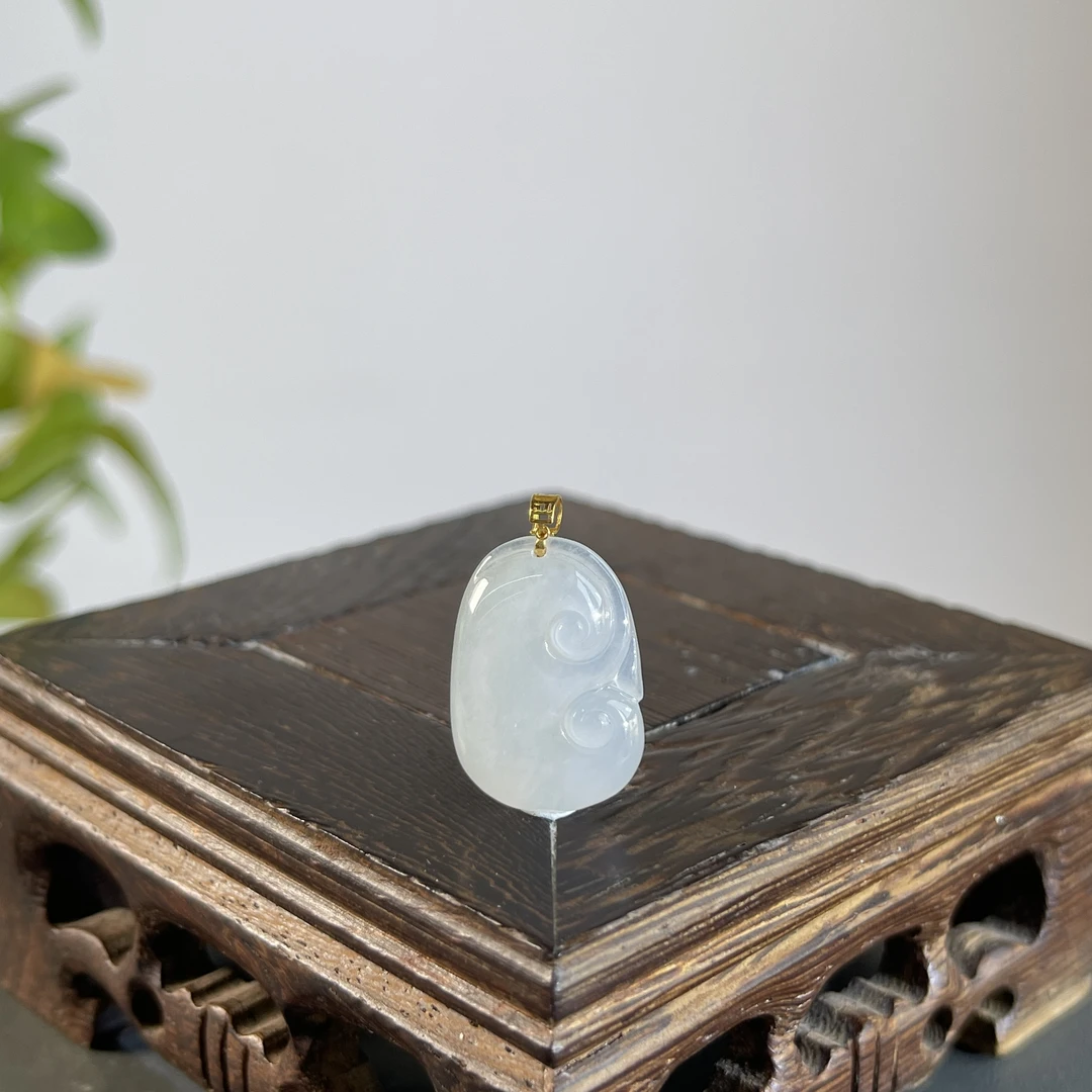 JGB14-08  天然缅甸A货翡翠  18K金扣如意