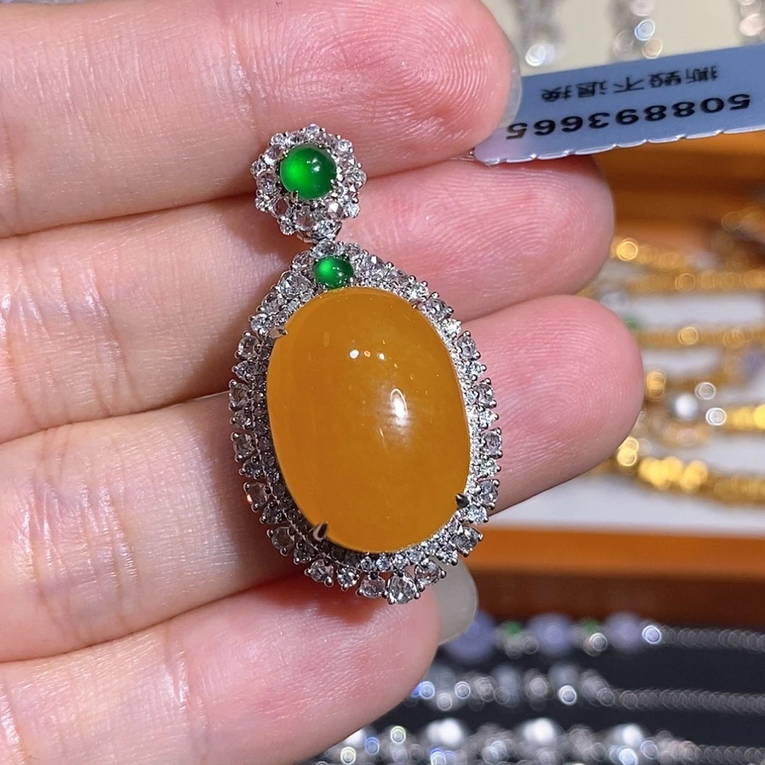 颈饰18K金镶嵌翡翠吊坠18k