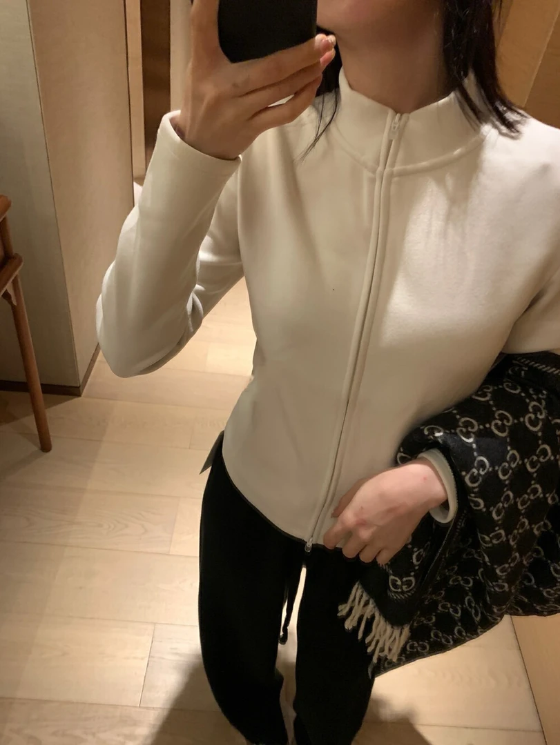 运动黑科技发热正肩修身保暖短外套