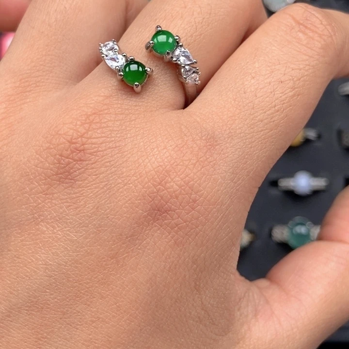 翡翠未镶嵌戒指戒指