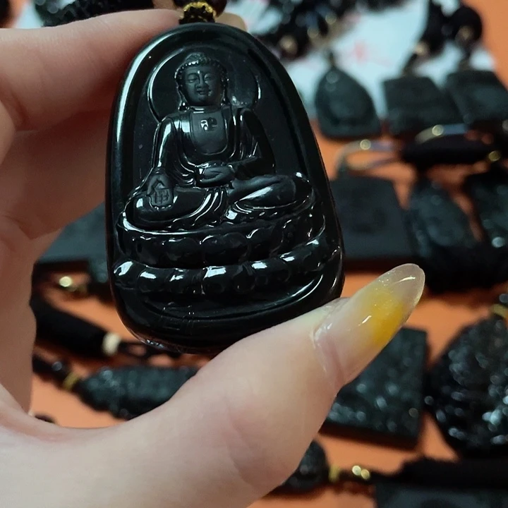 翡翠颈饰未镶嵌彪*