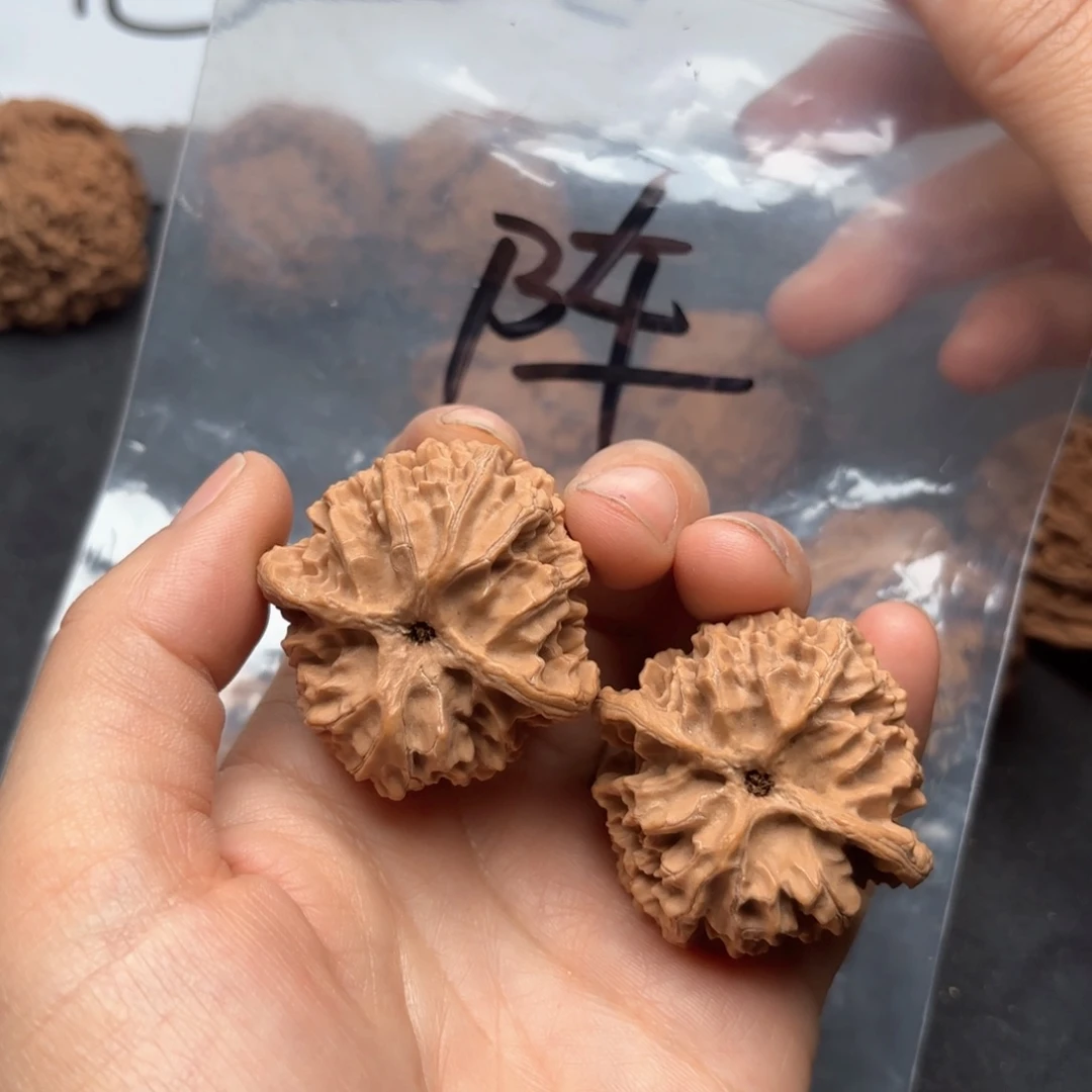 文玩核桃吊坠꧁****苹果