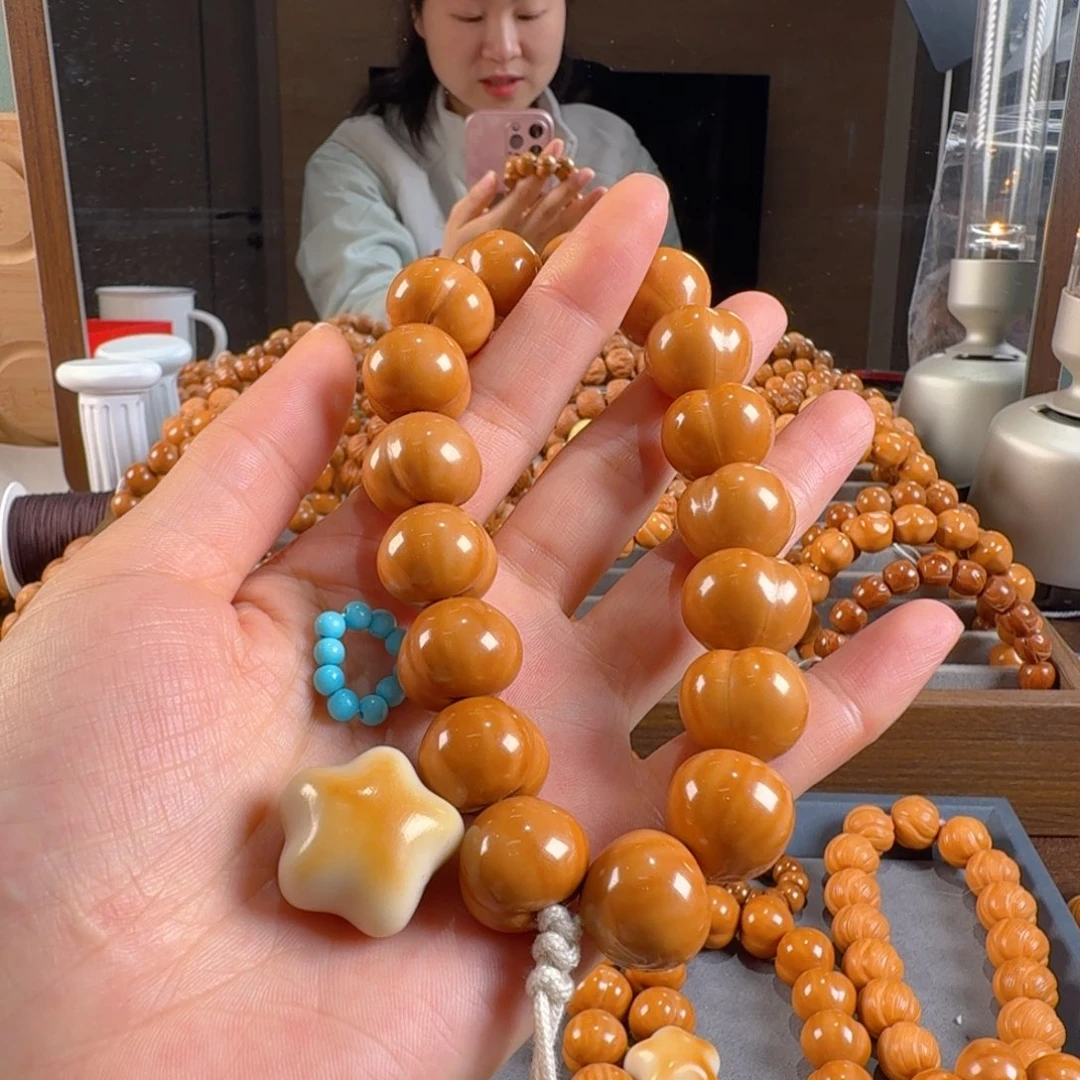 听***念吊坠猴头核桃光面屁桃绿卡星星17+