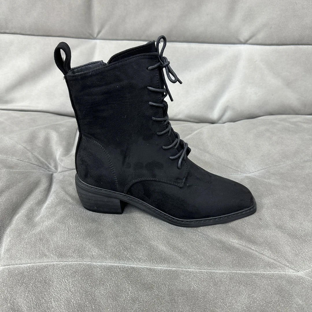 方头马丁靴女士尖头靴子女靴瘦瘦靴系带圆头短筒女