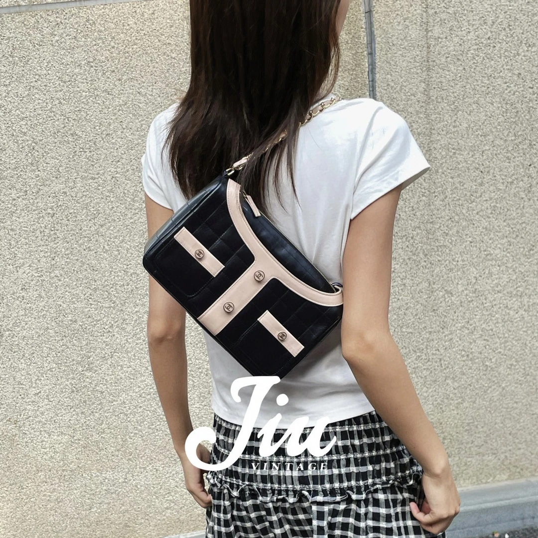 99新 Chanel/香奈儿 黑色衣服包7开尘袋身份卡中检  JM7-3615