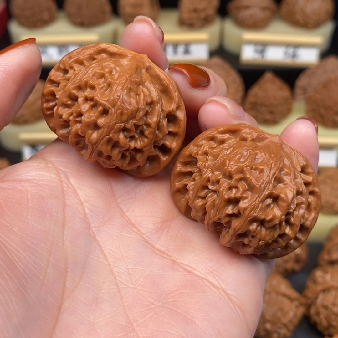 吊坠文玩核桃何****、宫灯