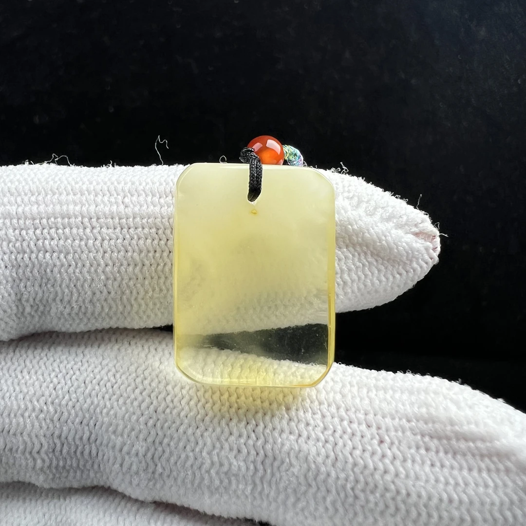 R6896天然蜜蜡 水滴吊坠15*22*6mm假一赔四