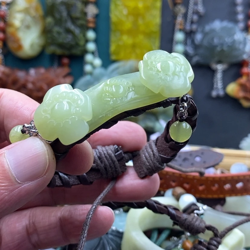 【闪购商品】未镶嵌岫玉手牌