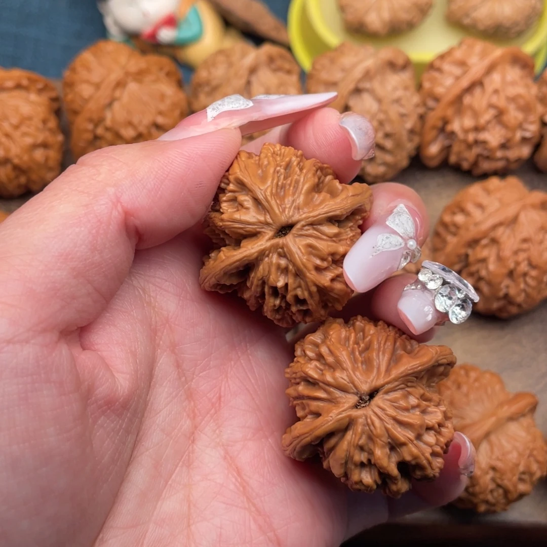 把件文玩核桃全品，山地虎头37