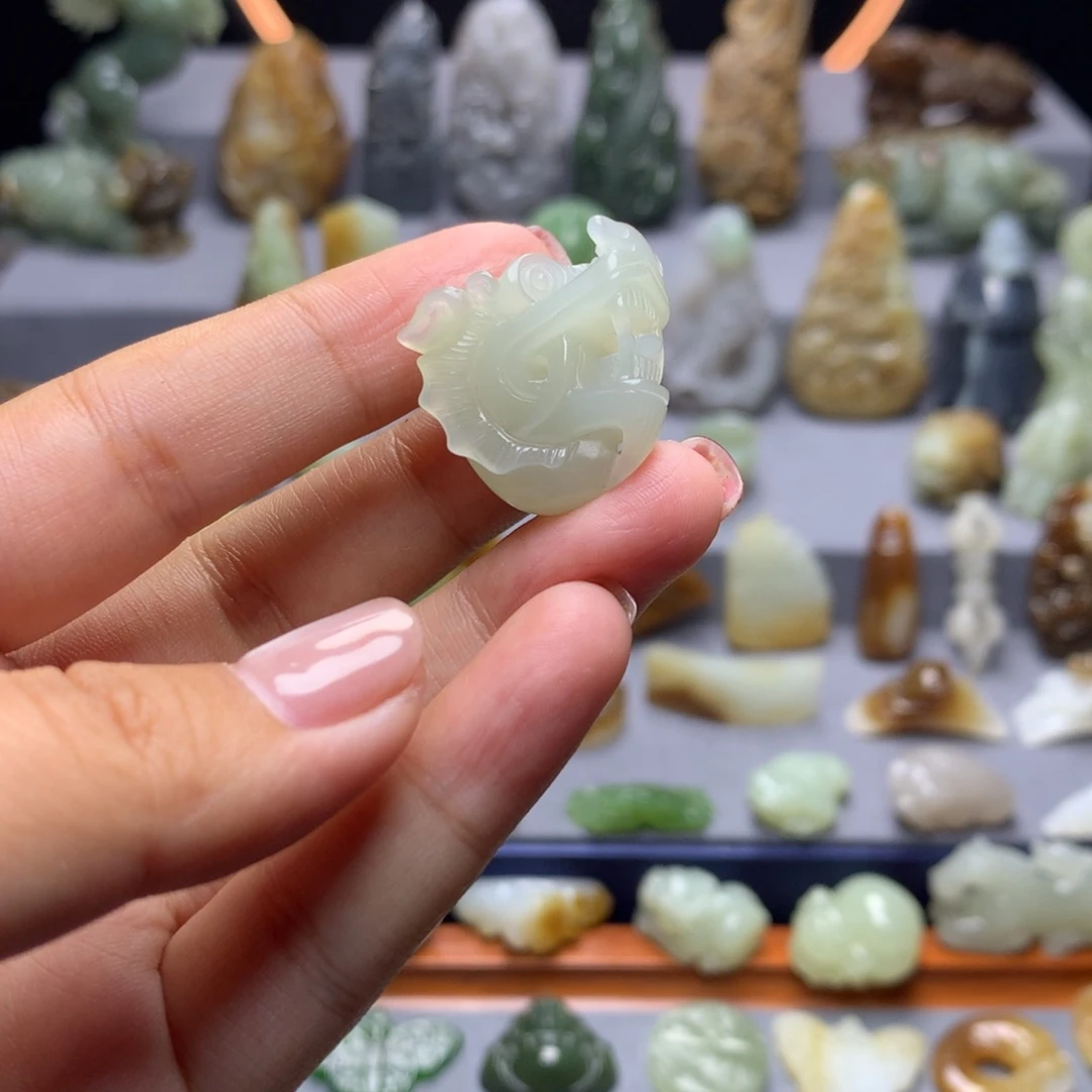 和田玉未镶嵌挂件