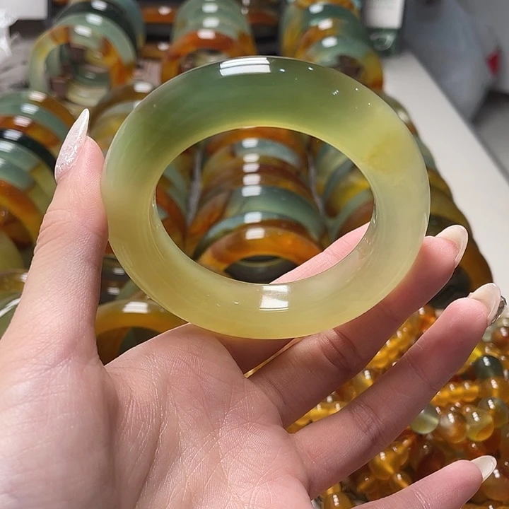 蛇纹石玉未镶嵌手镯54