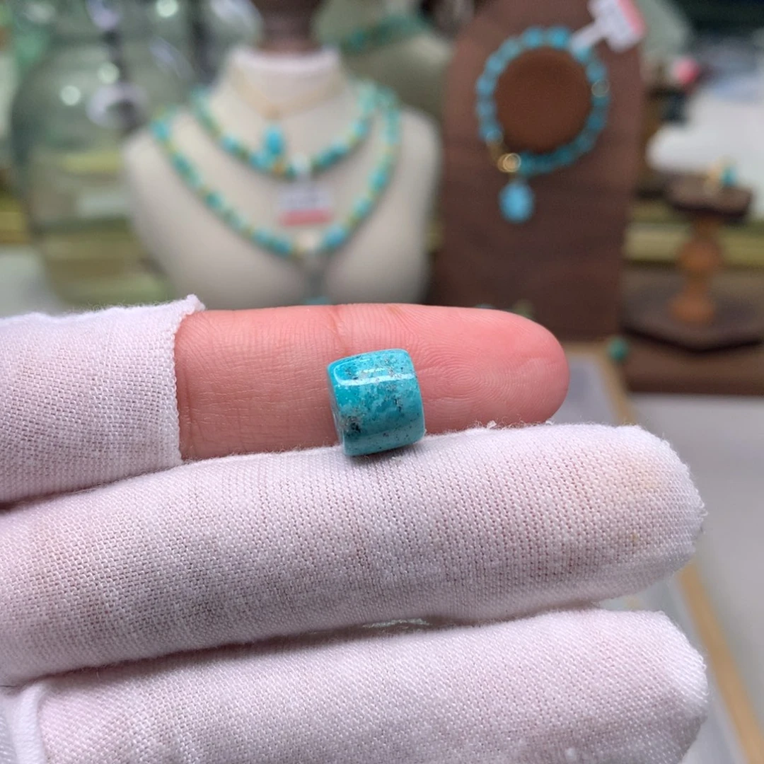 绿松石配饰未镶嵌