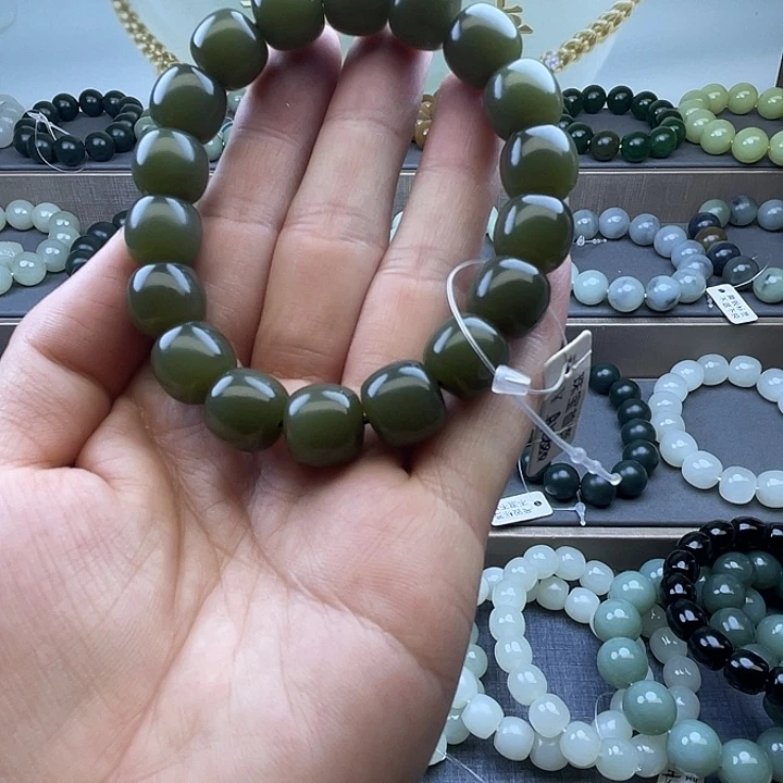 身***在未镶嵌手链和田玉
