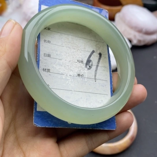 石英质玉未镶嵌手镯