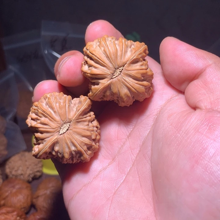伯*磨盘狮子头全品麻核桃