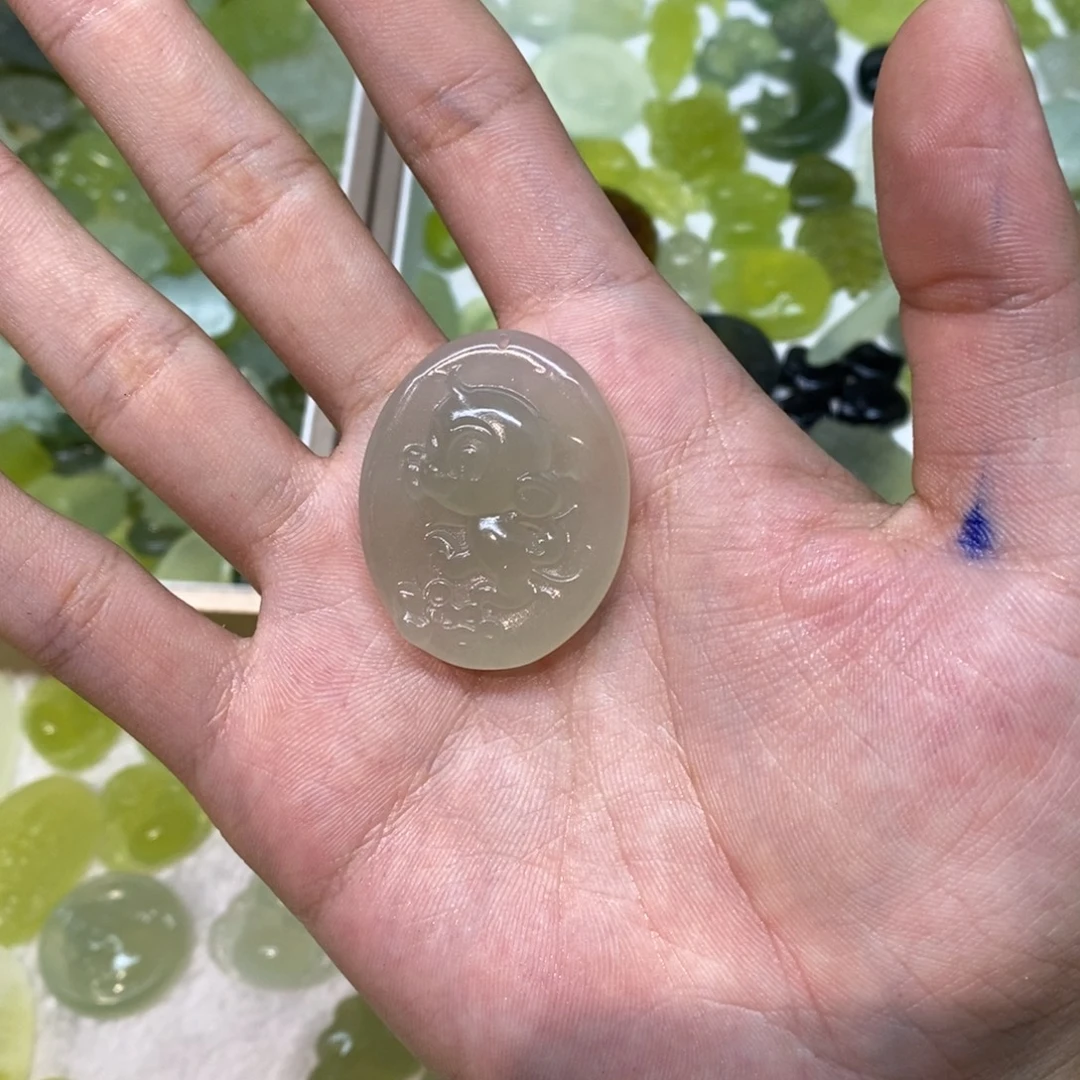 岫玉未镶嵌吊坠(不含链)