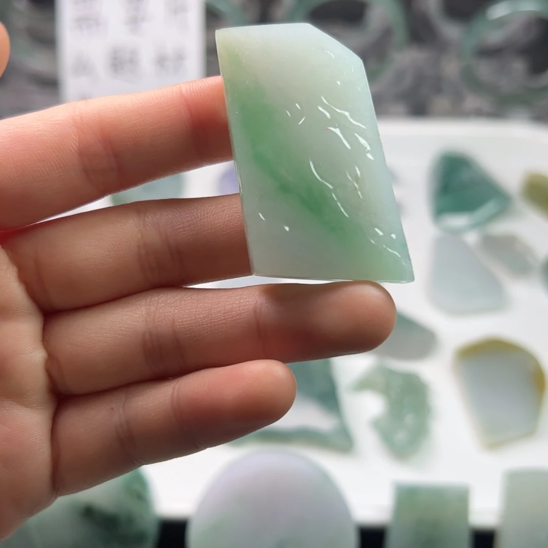 定制翡翠未镶嵌缅甸天然翡翠材料