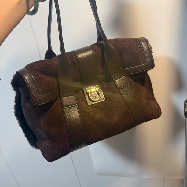 95新 FERRAGAMO/菲拉格慕 牙牙 皮毛一体教堂波士顿
