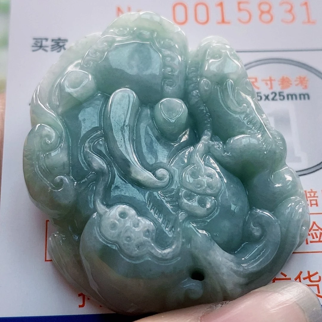 吊坠(不含链)未镶嵌翡翠