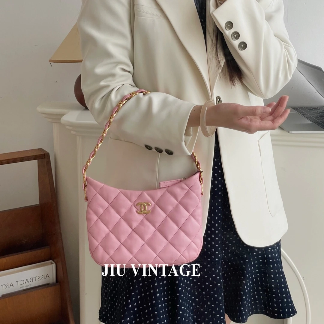 99新 Chanel/香奈儿 22K樱花粉羊皮hobo JM14TH79-0021