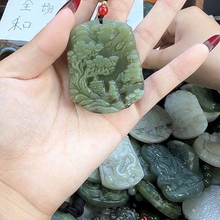 颈饰未镶嵌和田玉