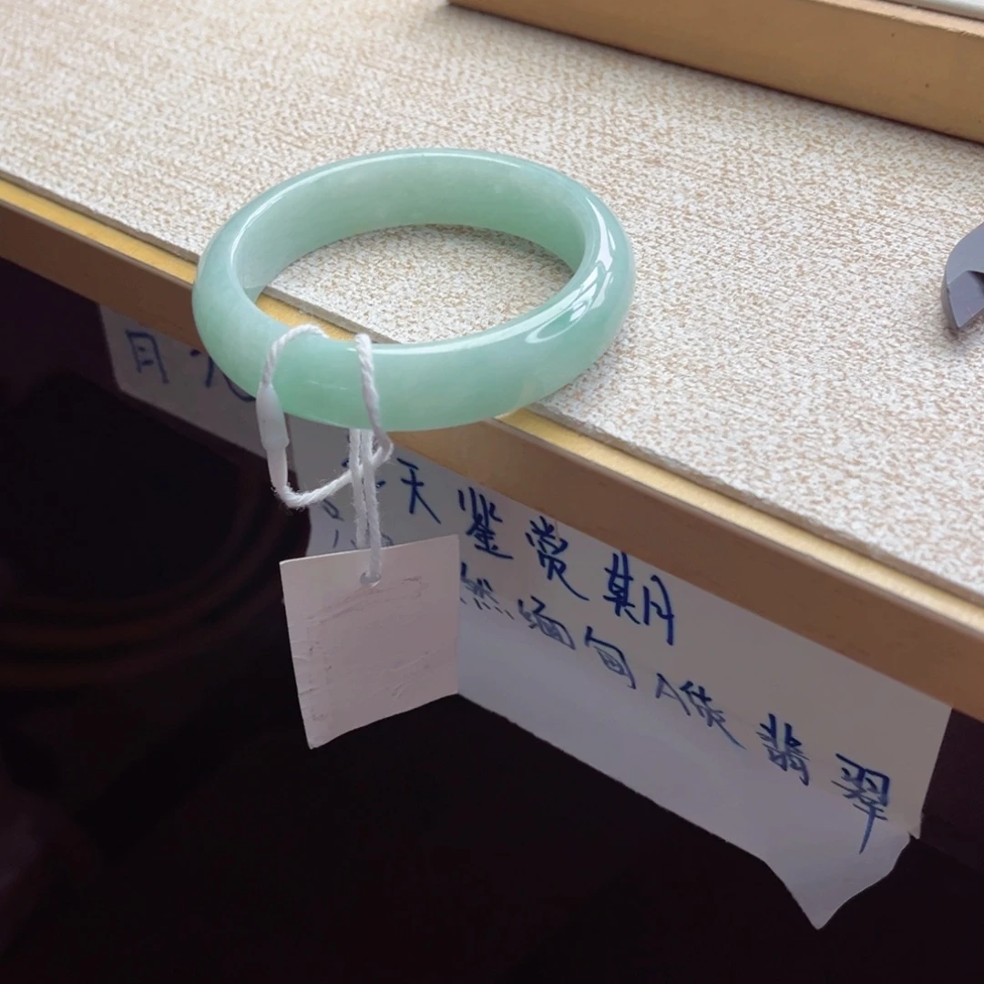 翡翠未镶嵌手镯手镯