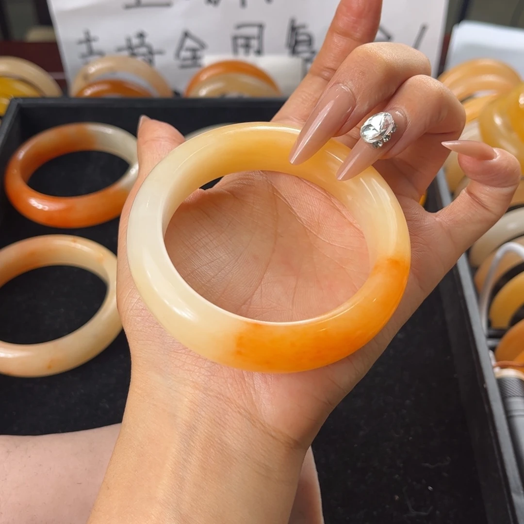 石英质玉（黄龙玉）未镶嵌手镯