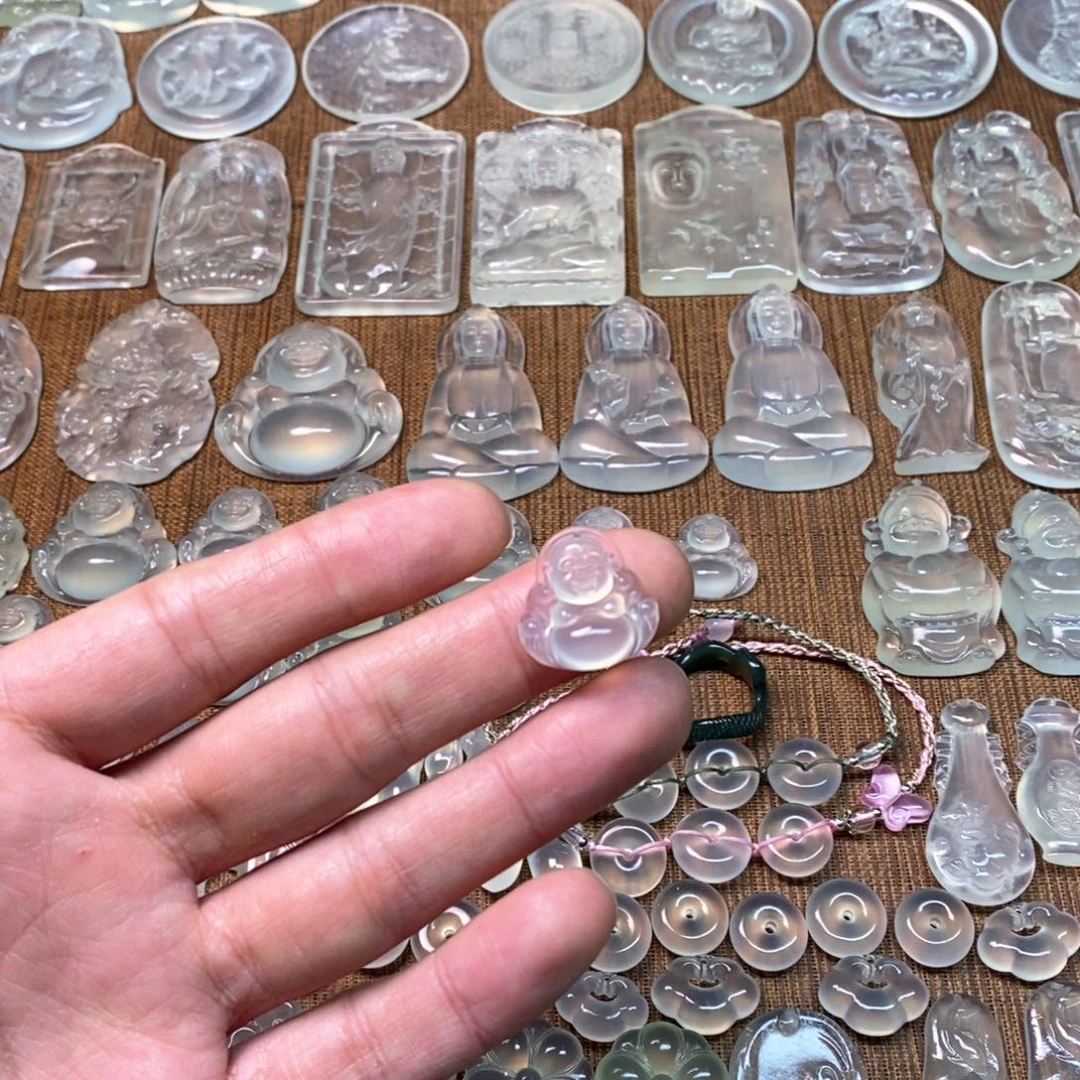 岫玉吊坠(不含链)未镶嵌淡*