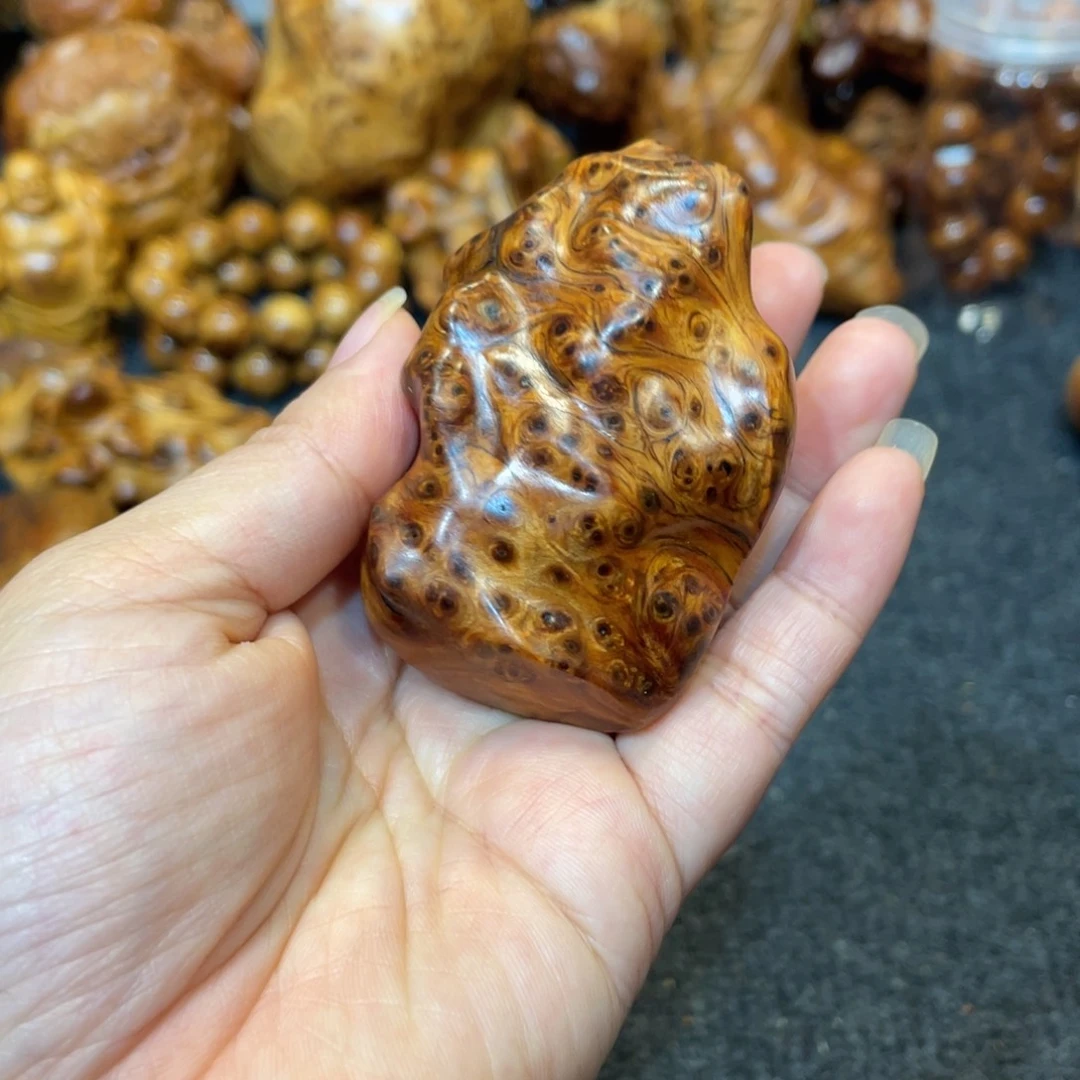 柏木（崖柏）太行精品陈化黑金留疤手摆件
