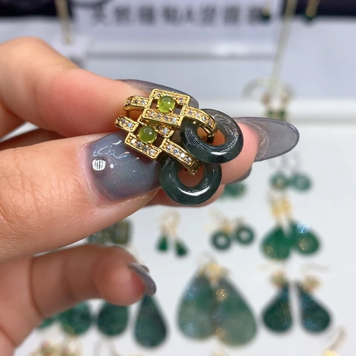 翡翠未镶嵌耳饰耳饰