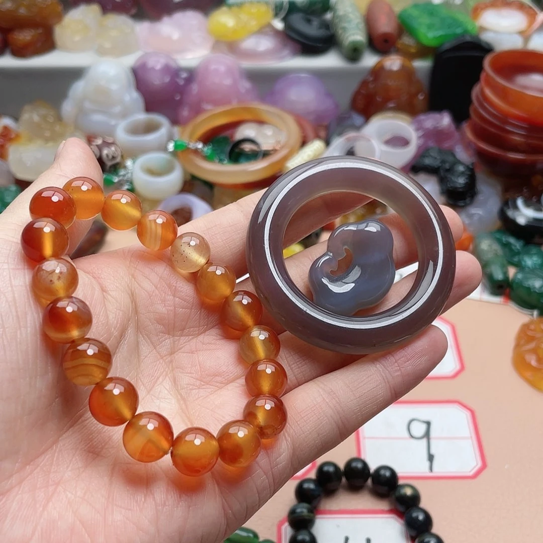 玛瑙/玉髓颈饰合金川**子